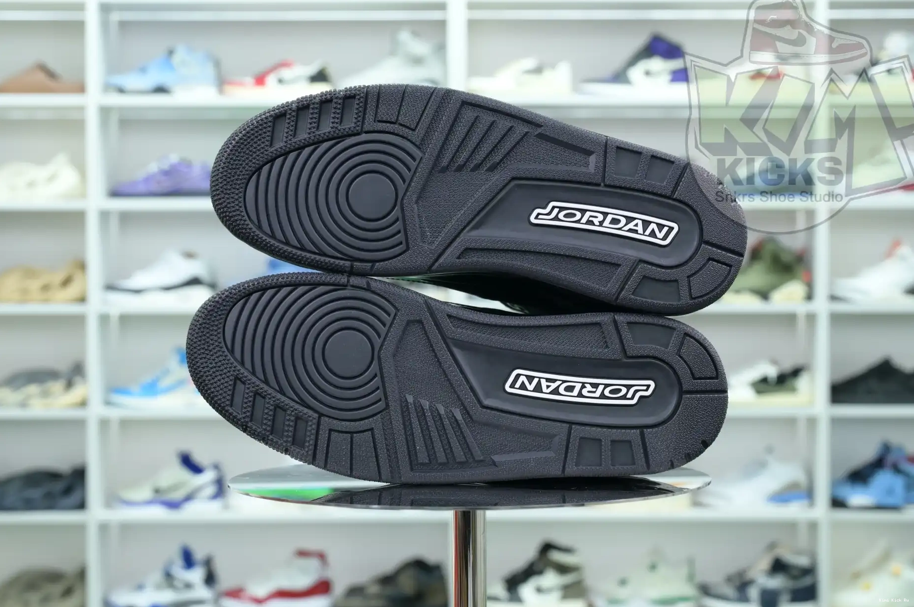 Air Jordan3“Black Kimikick Cat” Jordan 0813